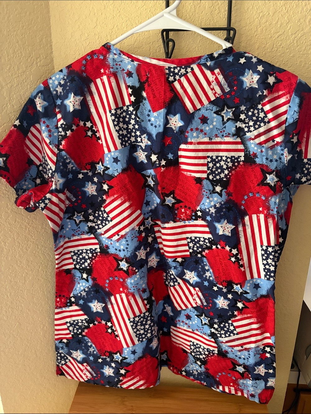 Peaches Heart & Flag Print Scrub Top - Red, White, Blue - Picture 4 of 6